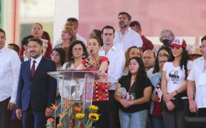 Sheinbaum respalda a AMLO en reforma eléctrica y revocación; «no está solo», dice Sheinbaum respalda a AMLO en reforma eléctrica y revocación; «no está solo», dice