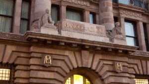 Banxico vuelve a elevar 50 puntos la Tasa de Interés Interbancaria Banxico vuelve a elevar 50 puntos la Tasa de Interés Interbancaria