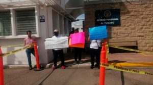 Familiares del menor Juan David manifiestan frente a la fiscalía general del estado Familiares del menor Juan David