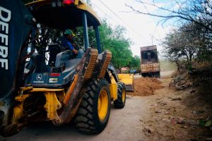 Inicia rehabilitación de camino en cañada de la muerte Inicia rehabilitación de camino en cañada de la muerte