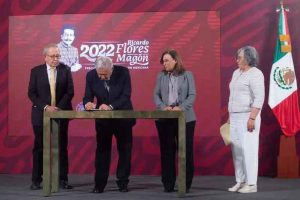 Desde 2001 hay más de 40 iniciativas para quitar el horario de verano; ahora se suma la de AMLO Desde 2001 hay más de 40 iniciativas para quitar el horario de verano; ahora se suma la de AMLO