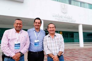 Acuerdan César Prieto y autoridades de DICIS celebrar convenio en pro de la educación Acuerdan César Prieto y autoridades de DICIS celebrar convenio en pro de la educación