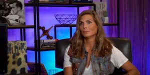 Montserrat Oliver revela cómo le confesó a su mamá que es gay Montserrat Oliver revela cómo le confesó a su mamá que es gay