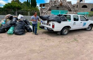 Limpian comunidad entre vecinos y el DIF Municipal Limpian comunidad entre vecinos y el DIF Municipal