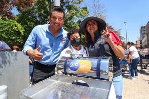 Generan familias sustentables con apoyos productivos Generan familias sustentables con apoyos productivos