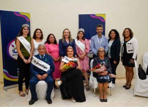 Reconoce Samantha a los adultos mayores, adultos mejores Reconoce Samantha a los adultos mayores, adultos mejores
