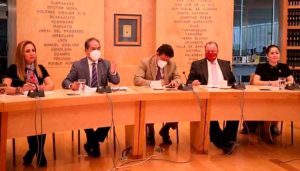 De 61,244 adolescentes, el 15.97% dijeron al INE que quienes los cuidan no respetan su cuerpo e intimidad y 14.82 que los golpean De 61,244 adolescentes, el 15.97% dijeron al INE que quienes los cuidan no respetan su cuerpo e intimidad y 14.82 que los golpean