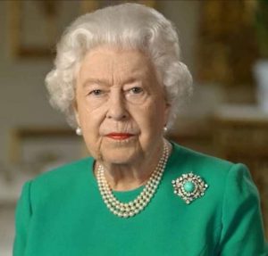 La Reina Isabel ll y su paso por la corona. La Reina Isabel ll y su paso por la corona.