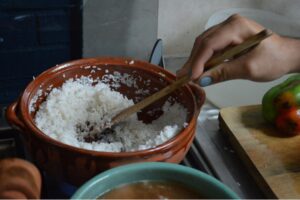 El Sistema de Salud Gto reforzó la supervisión de los alimentos que consume la población. El Sistema de Salud Gto reforzó la supervisión de los alimentos que consume la población.