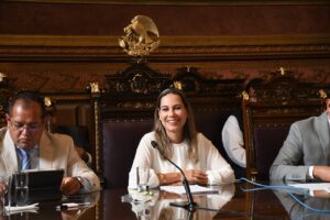 PRESENTARÁN PRIMER INFORME DE GOBIERNO PRESENTARÁN PRIMER INFORME DE GOBIERNO