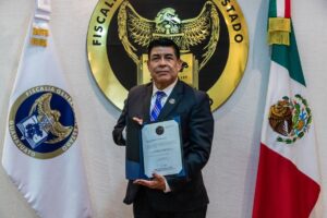 Aarón Edmundo Castro Sánchez es nombrado Fiscal Regional “D” con sede en San Miguel de Allende Aarón Edmundo Castro Sánchez es nombrado Fiscal Regional “D” con sede en San Miguel de Allende