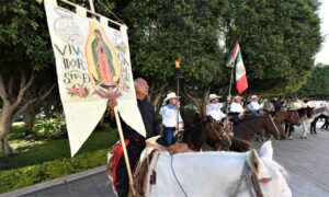 DESPIDEN CABALGATA DE LA RUTA POR LA INDEPENDENCIA DESPIDEN CABALGATA DE LA RUTA POR LA INDEPENDENCIA