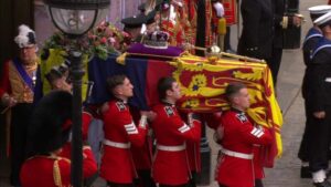 Isabel II; ya fue sepultada Isabel II; ya fue sepultada