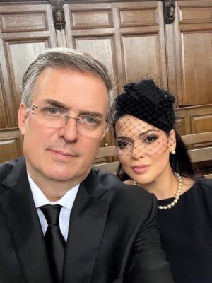 Ebrard asiste al funeral de Isabel II y publica “selfie” del recuerdo Ebrard asiste al funeral de Isabel II y publica “selfie” del recuerdo