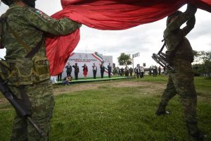 Genera orgullo y patriotismo izamiento de bandera Genera orgullo y patriotismo izamiento de bandera