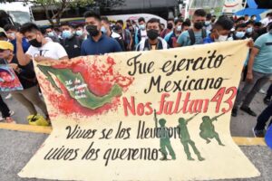 Dictan de formal prisión a general y dos militares por caso Ayotzinapa Dictan de formal prisión a general y dos militares por caso Ayotzinapa