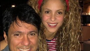 Shakira se refugia en un nuevo hombre. Shakira se refugia en un nuevo hombre.