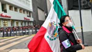 Casos covid van a la baja en México Casos covid van a la baja en México
