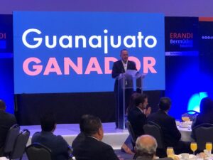 Erandi Bermudez presenta su informe legislativo Erandi Bermudez presenta su informe legislativo
