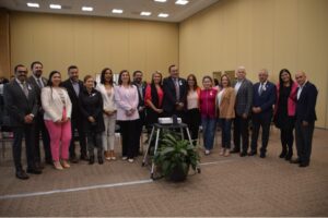 Los hombres en Guanajuato deben ser facilitadores para que las guanajuatenses se practiquen estudios y prevenir el cáncer de seno. Los hombres en Guanajuato deben ser facilitadores para que las guanajuatenses se practiquen estudios y prevenir el cáncer de seno.