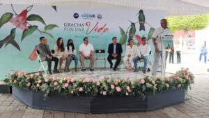 El Sistema de Salud Gto reconoció a los familiares de donadores por haber accedido a donar los órganos en un momento difícil. El Sistema de Salud Gto reconoció a los familiares de donadores por haber accedido a donar los órganos en un momento difícil.