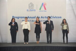 INVITAN A ESTUDIANTES A DISFRUTAR DEL CENTRO HISTÓRICO INVITAN A ESTUDIANTES A DISFRUTAR DEL CENTRO HISTÓRICO