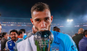 Luis Chávez se concentrará de inmediato con la Selección Mexicana. Luis Chávez se concentrará de inmediato con la Selección Mexicana.