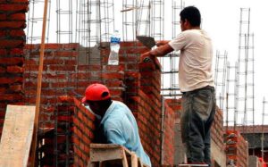Es sábado y en la construcción lo saben Es sábado y en la construcción lo saben