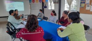 La Escuela primaria Nueva Senda en San Miguel de Allende pactó una coalición interna de padres de familia. La Escuela primaria Nueva Senda en San Miguel de Allende pactó una coalición interna de padres de familia.