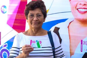 ACERCAN TRÁMITE DE TARJETA DE PREPAGO CON SITI MÓVIL ACERCAN TRÁMITE DE TARJETA DE PREPAGO CON SITI MÓVIL