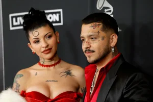 Cazzu y Christian Nodal desfilan juntos por la alfombra roja Cazzu y Christian Nodal desfilan juntos por la alfombra roja