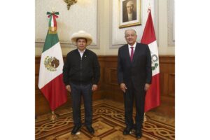 AMLO iba a otorgar asilo político a Pedro Catillo antes de su detención AMLO iba a otorgar asilo político a Pedro Catillo antes de su detención