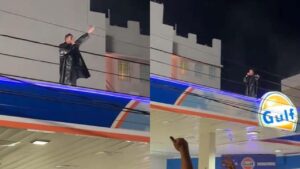 Bad Bunny da concierto en una gasolinera en Puerto Rico Bad Bunny da concierto en una gasolinera en Puerto Rico