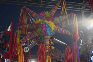 PREMIAN A GANADORES DE CONCURSO DE PIÑATAS PREMIAN A GANADORES DE CONCURSO DE PIÑATAS