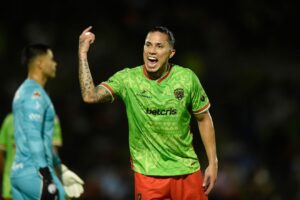 Así suena «Titán», la nueva canción de Carlos Salcedo Así suena «Titán», la nueva canción de Carlos Salcedo