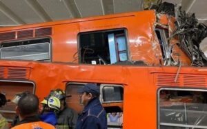 Tras choque de trenes, Calderón anuncia inicio de trabajos de mantenimiento Tras choque de trenes, Calderón anuncia inicio de trabajos de mantenimiento