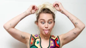 Miley Cyrus regresa con nueva música Miley Cyrus regresa con nueva música
