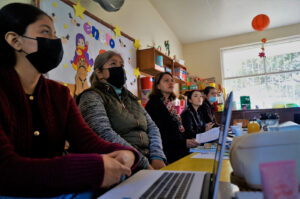 Personal educativo analiza y planea estrategias para favorecer el desarrollo integral de los estudiantes Personal educativo analiza y planea estrategias para favorecer el desarrollo integral de los estudiantes