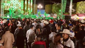Gran alegría y ambiente en Pueblo Nuevo, en Fiestas de la Candelaria y Feria de la Olla. Gran alegría y ambiente en Pueblo Nuevo, en Fiestas de la Candelaria y Feria de la Olla.
