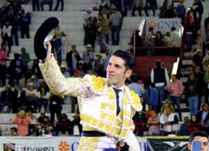 Talavante en hombros, El Payo lesionado y Sanromán se salva de grave percance Talavante en hombros, El Payo lesionado y Sanromán se salva de grave percance