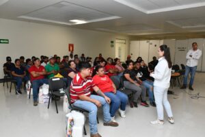 CONCIENTIZAN A COMERCIANTES SOBRE LA NO VENTA DE ALCOHOL A MENORES CONCIENTIZAN A COMERCIANTES SOBRE LA NO VENTA DE ALCOHOL A MENORES