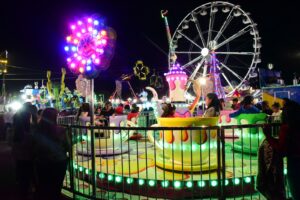 ESTRENAN JUEGOS MECÁNICOS EN FERIA DE LAS FRESAS ESTRENAN JUEGOS MECÁNICOS EN FERIA DE LAS FRESAS