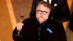 Guillermo del Toro se corona con el Oscar Guillermo del Toro se corona con el Oscar