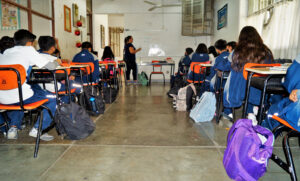 Lorena Jazmín de alumna a maestra de la Secundaria Técnica 46 Lorena Jazmín de alumna a maestra de la Secundaria Técnica 46