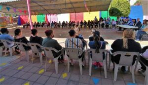 La familia un pilar fundamental en la vida escolar de niñas, niños y adolescentes. La familia un pilar fundamental en la vida escolar de niñas, niños y adolescentes.