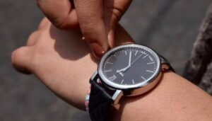 Reportan teléfonos “actualizados” al extinto horario de verano Reportan teléfonos “actualizados” al extinto horario de verano