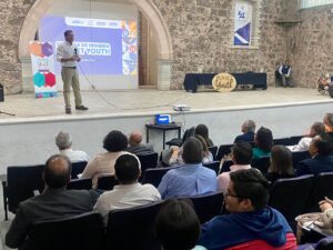 El Sistema de Salud de Guanajuato que encabeza el Dr. Daniel Díaz hizo entrega de 11 insignias Planet Youth en la capital del estado. El Sistema de Salud de Guanajuato que encabeza el Dr. Daniel Díaz hizo entrega de 11 insignias Planet Youth en la capital del estado.