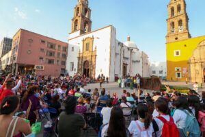 CON CABALLEROS Y DRAGONES INICIA FESTIVAL DE LA NIÑEZ CON CABALLEROS Y DRAGONES INICIA FESTIVAL DE LA NIÑEZ