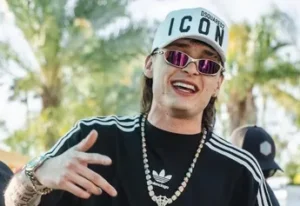 Esta es la misteriosa novia de Peso Pluma Esta es la misteriosa novia de Peso Pluma