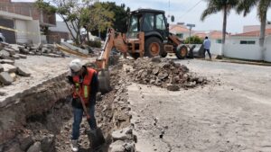 REHABILITAN LÍNEA DE AGUA POTABLE EN VILLAS DE IRAPUATO REHABILITAN LÍNEA DE AGUA POTABLE EN VILLAS DE IRAPUATO